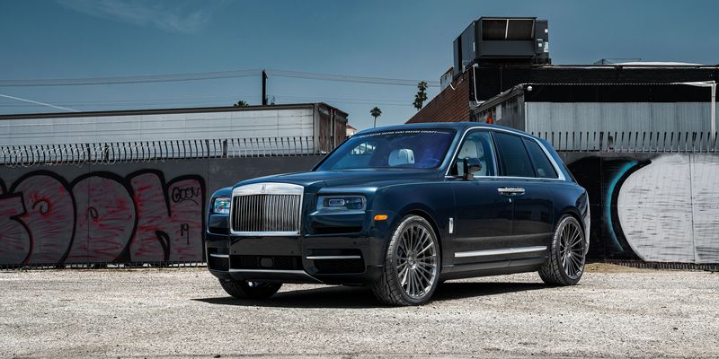 Rolls-Royce Ghost on Savini wheels