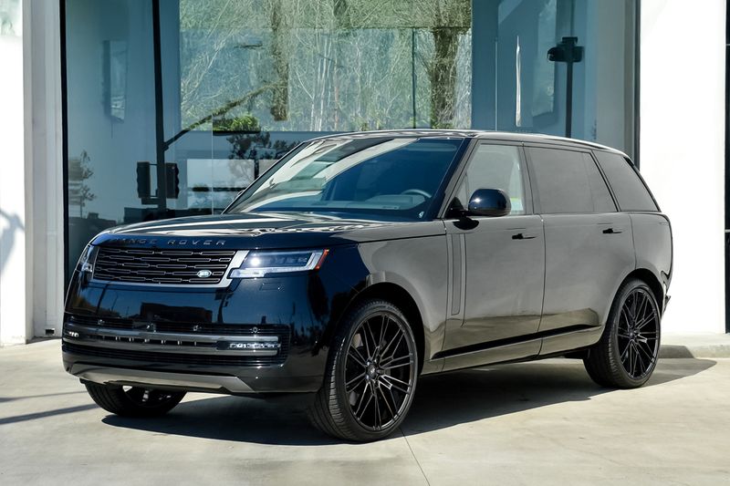 BM18 Gloss Black Range Rover